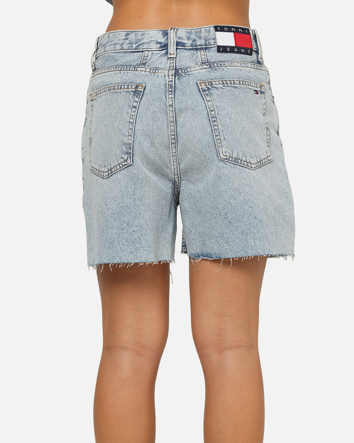 Tommy Jeans Women's Mom Fit Denim Shorts Mid Denim