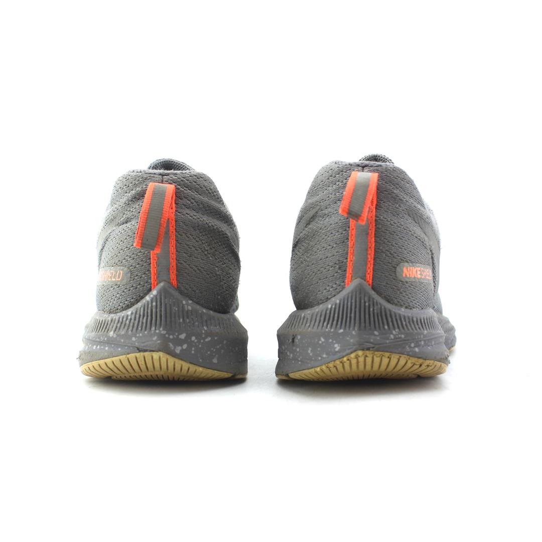 NIKE ZOOM WINFLO 4