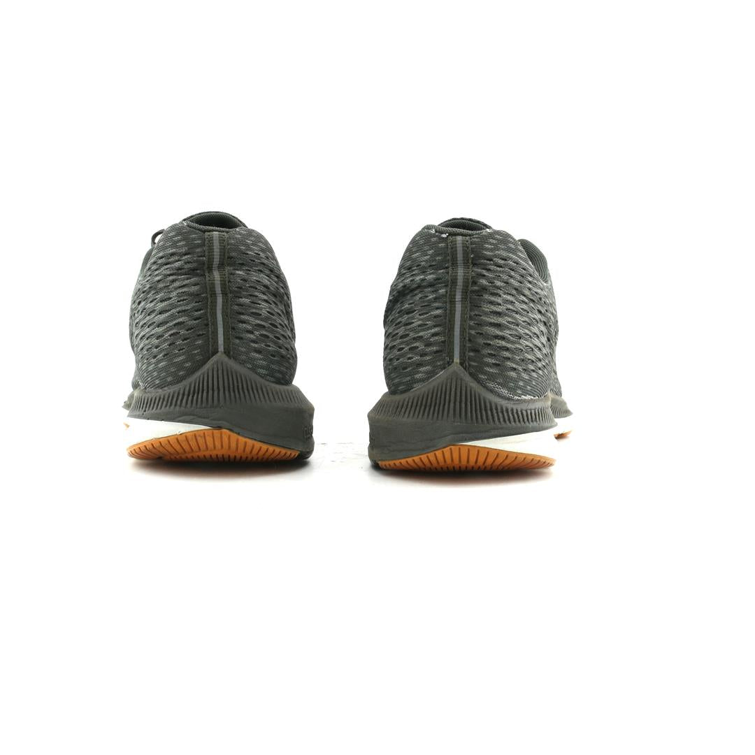 NIKE AIR ZOOM WINFLO 5