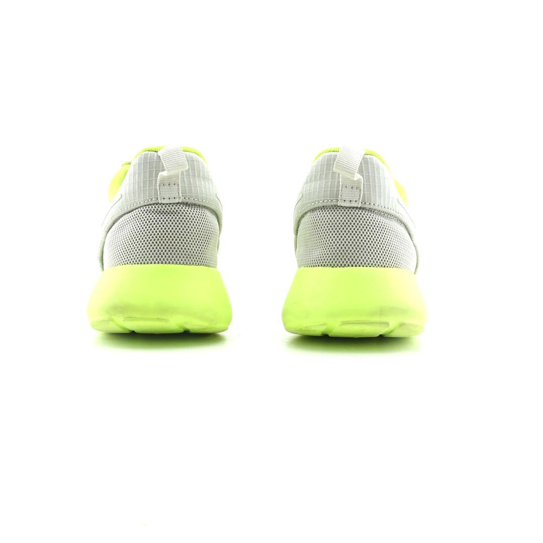NIKE ROSHE RUN