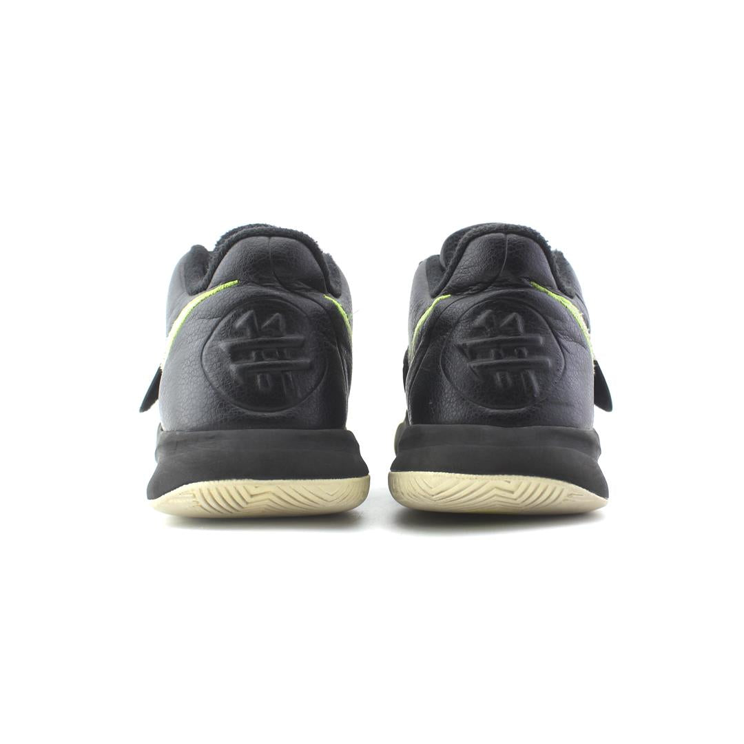 NIKE KYRIE FLYTRAP III