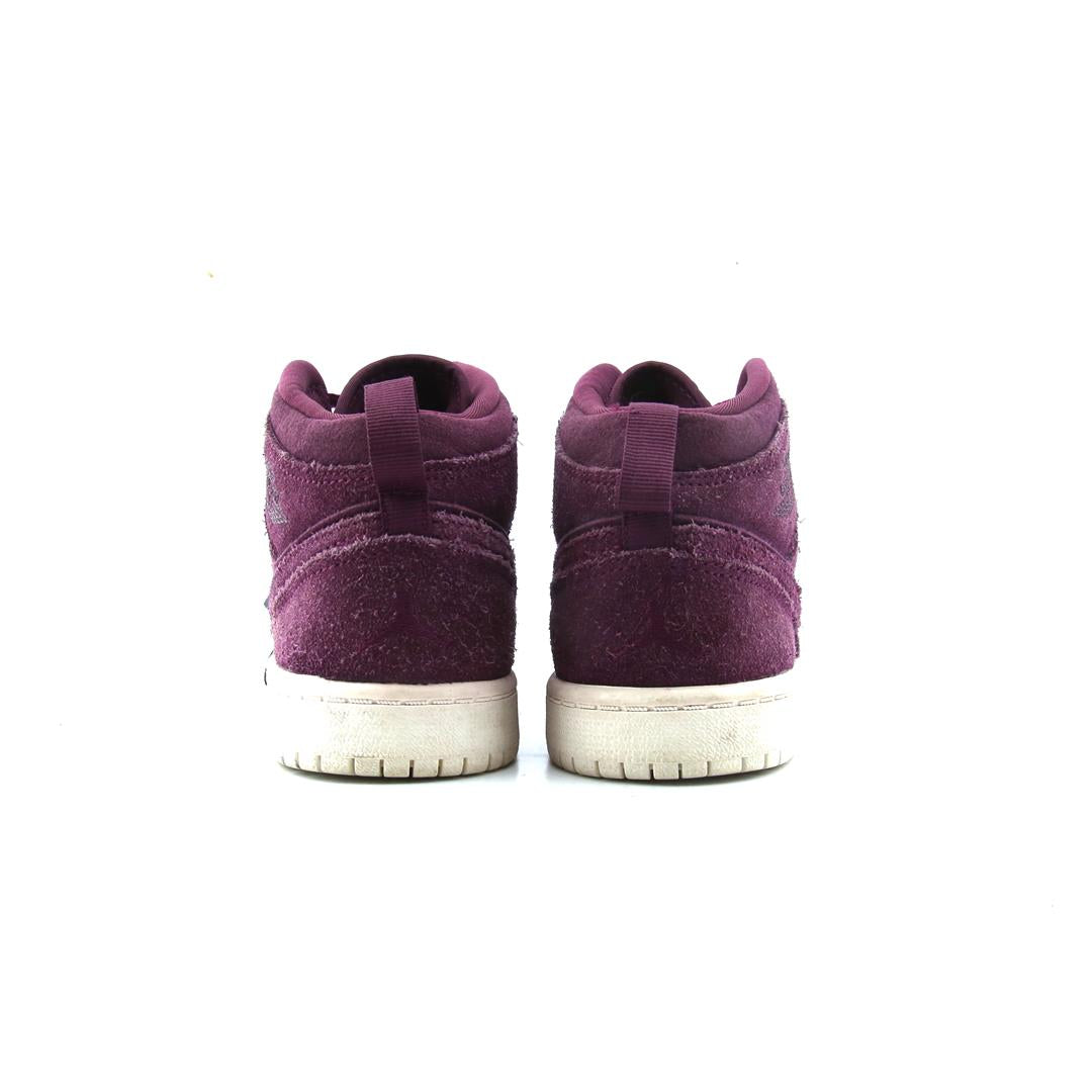 NIKE JORDAN 1 MID