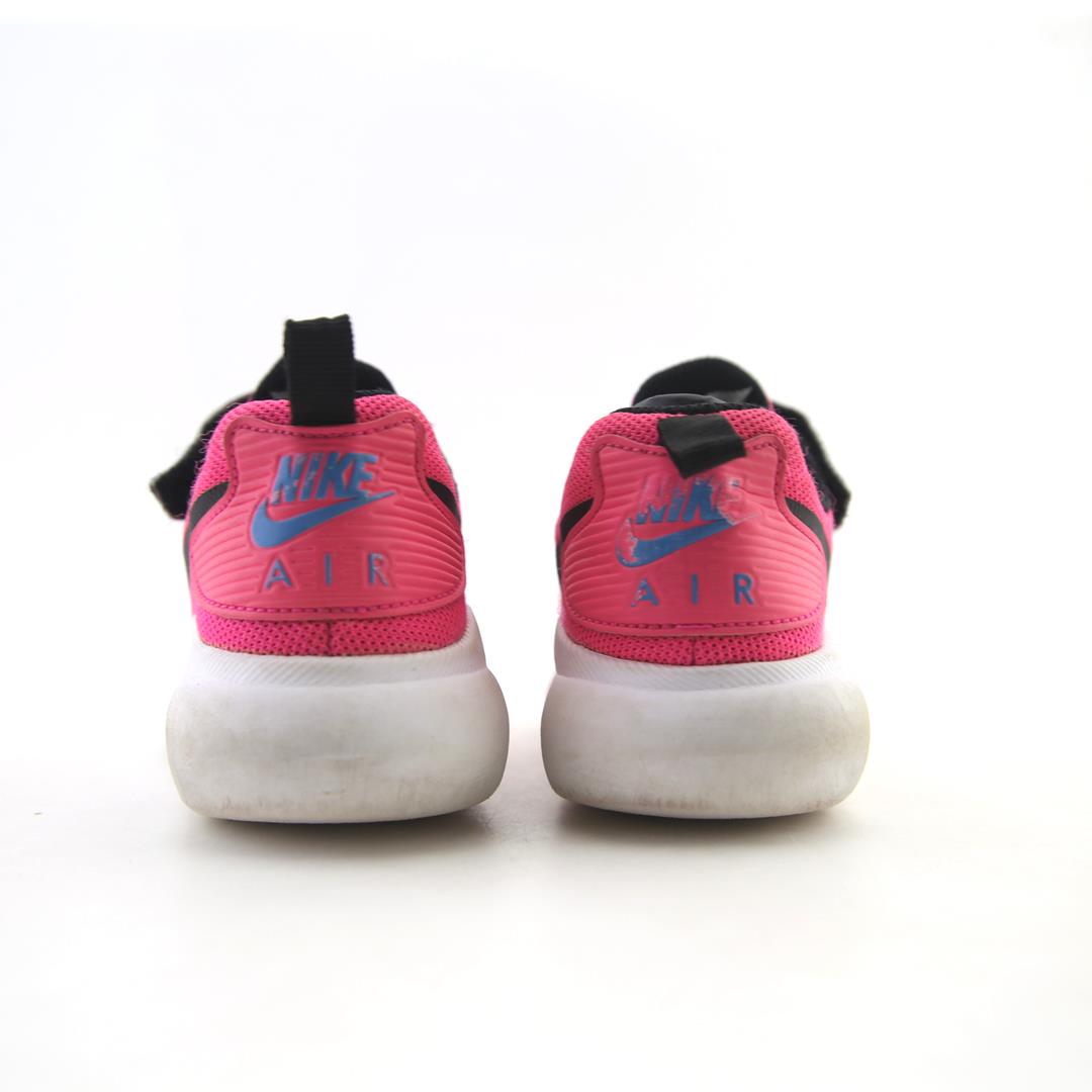 NIKE AIR MAX OKETO