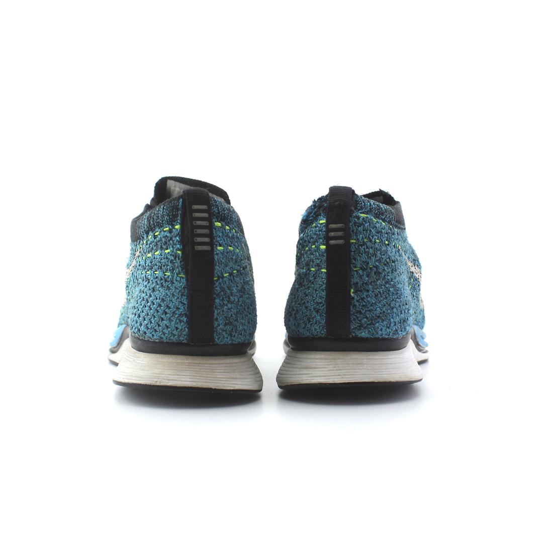 NIKE FLYKNIT RACER