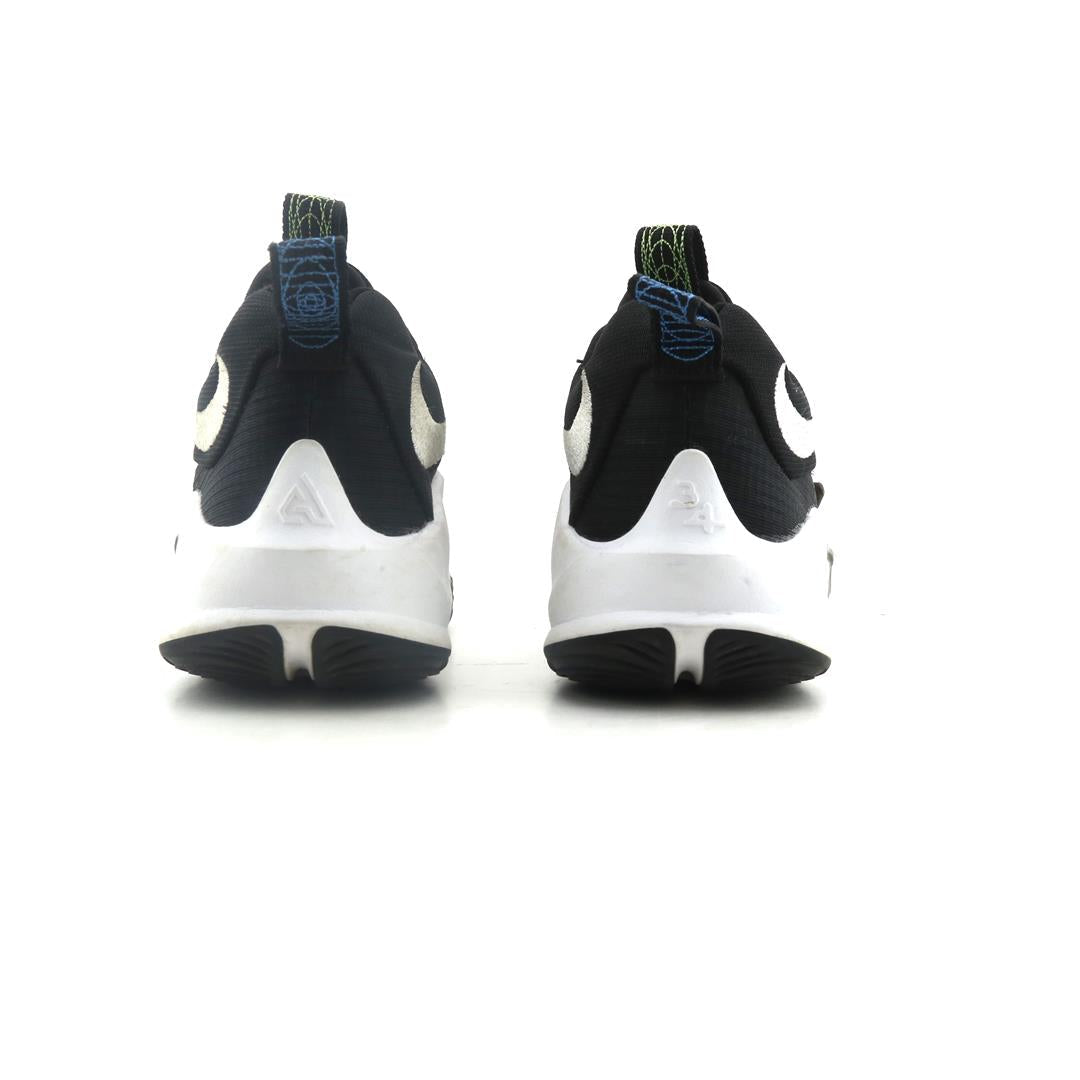 NIKE ZOOM FREAK 3