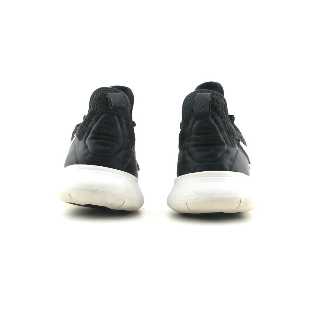 NIKE FREE TR 8