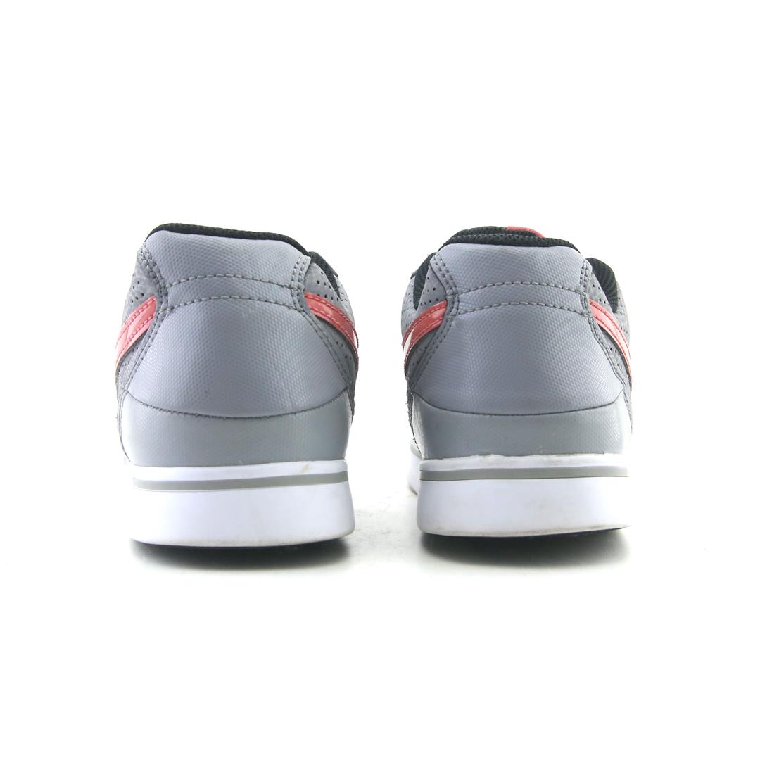 NIKE RUCKUS LOW TOP