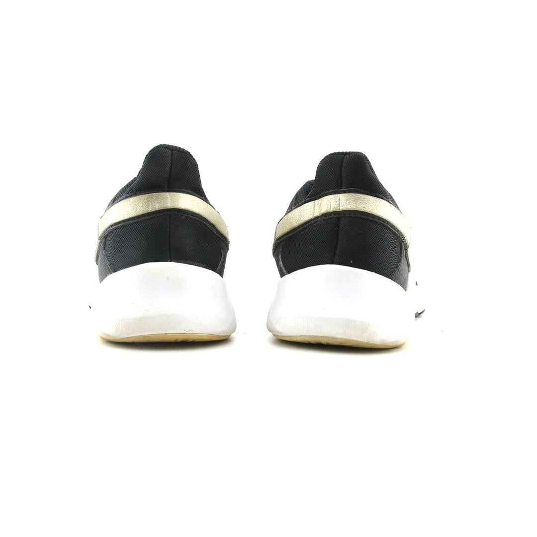 NIKE LEGEND ESSENTIAL 2