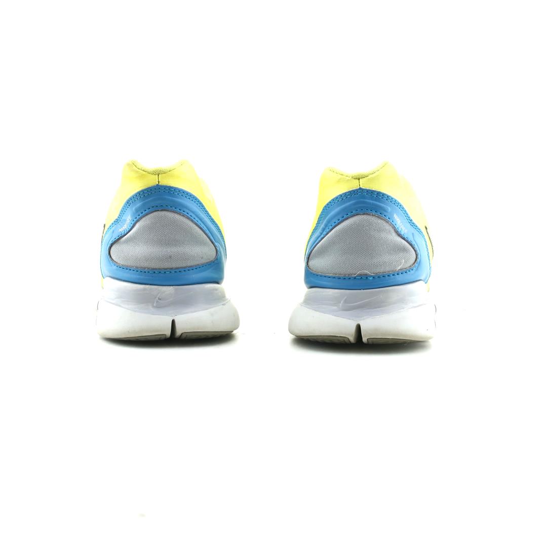 NIKE FREE TR FIT