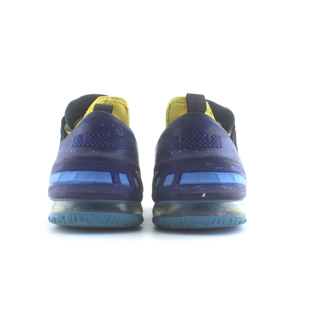 NIKE LEBRON 18
