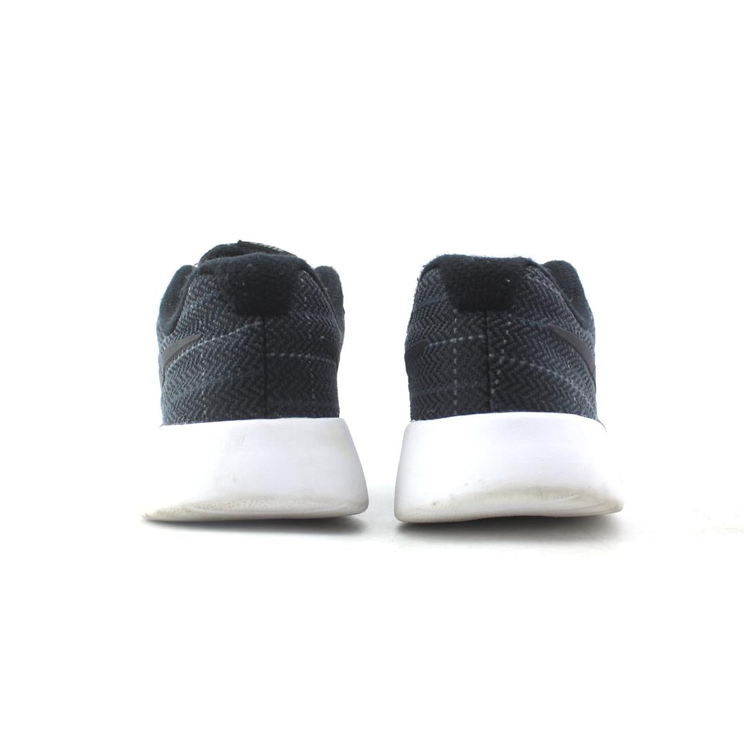 NIKE TANJUN