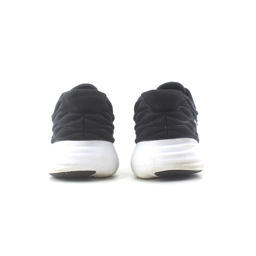 NIKE LUNARSTELOS