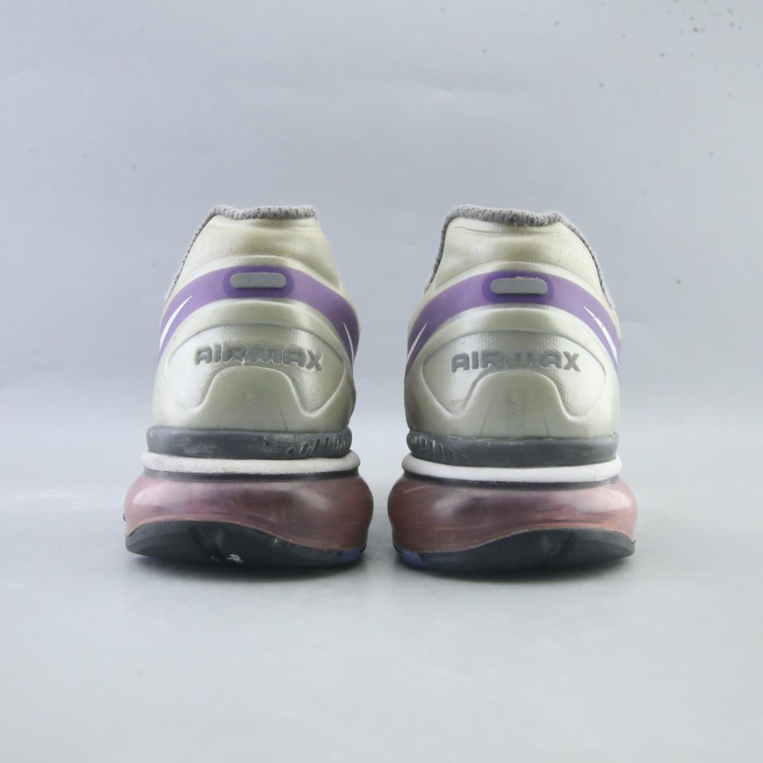 NIKE AIR MAX 2011