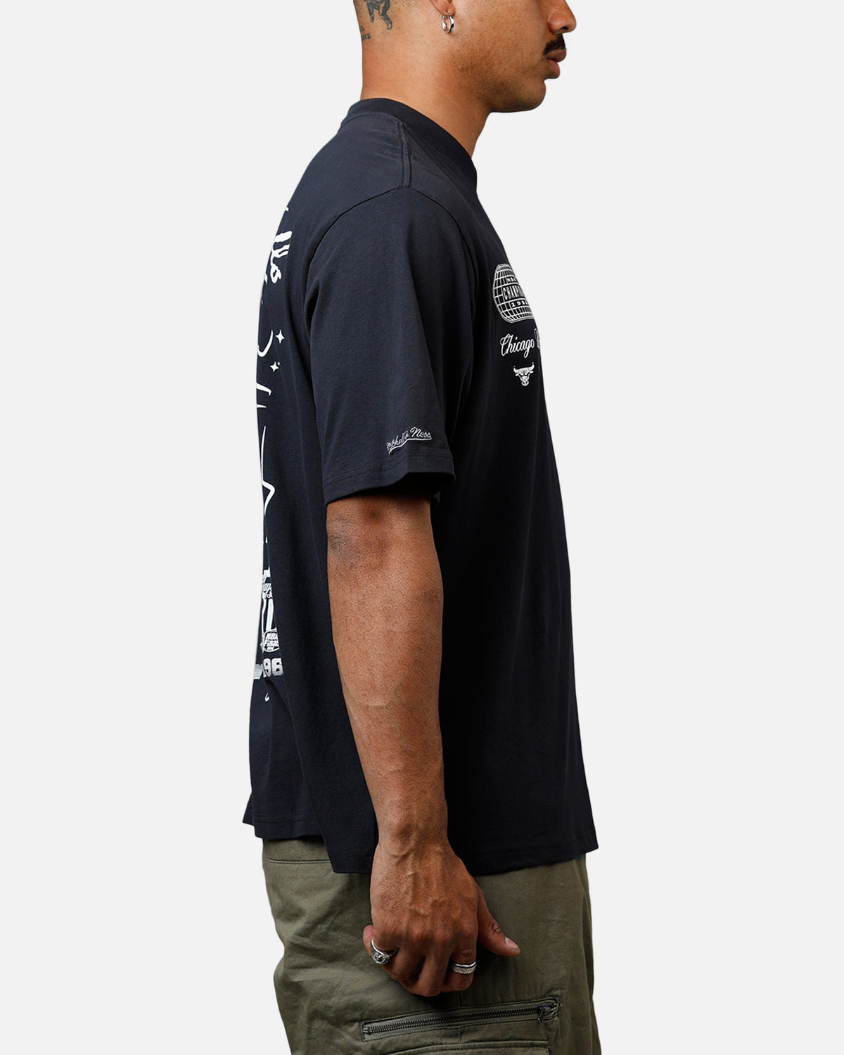 Mitchell & Ness Chicago Bulls Roll The Dice T-Shirt Overdyed Black