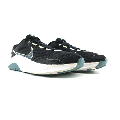 NIKE LEGEND ESSENTIAL 3