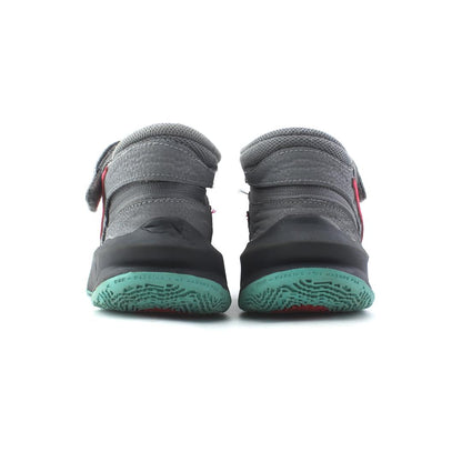 NIKE TEAM HUSTLE D 10