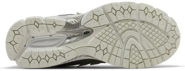 New Balance 1906R Urbancore Silver