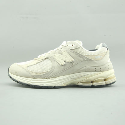 NEW BALANCE 2002R