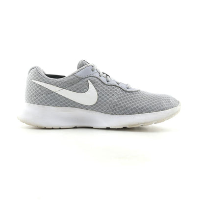 NIKE TANJUN