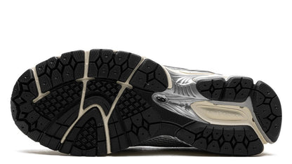 New Balance 1906L Metallic Silver