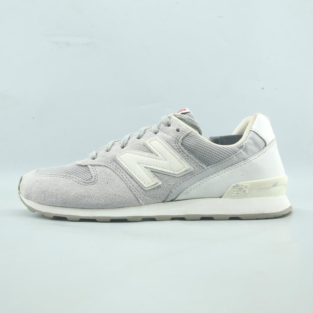 NEW BALANCE  996
