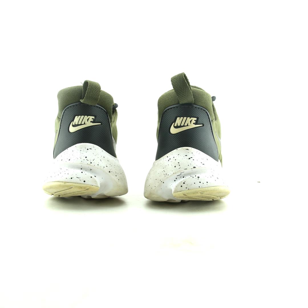 NIKE PRESTO FLY SE