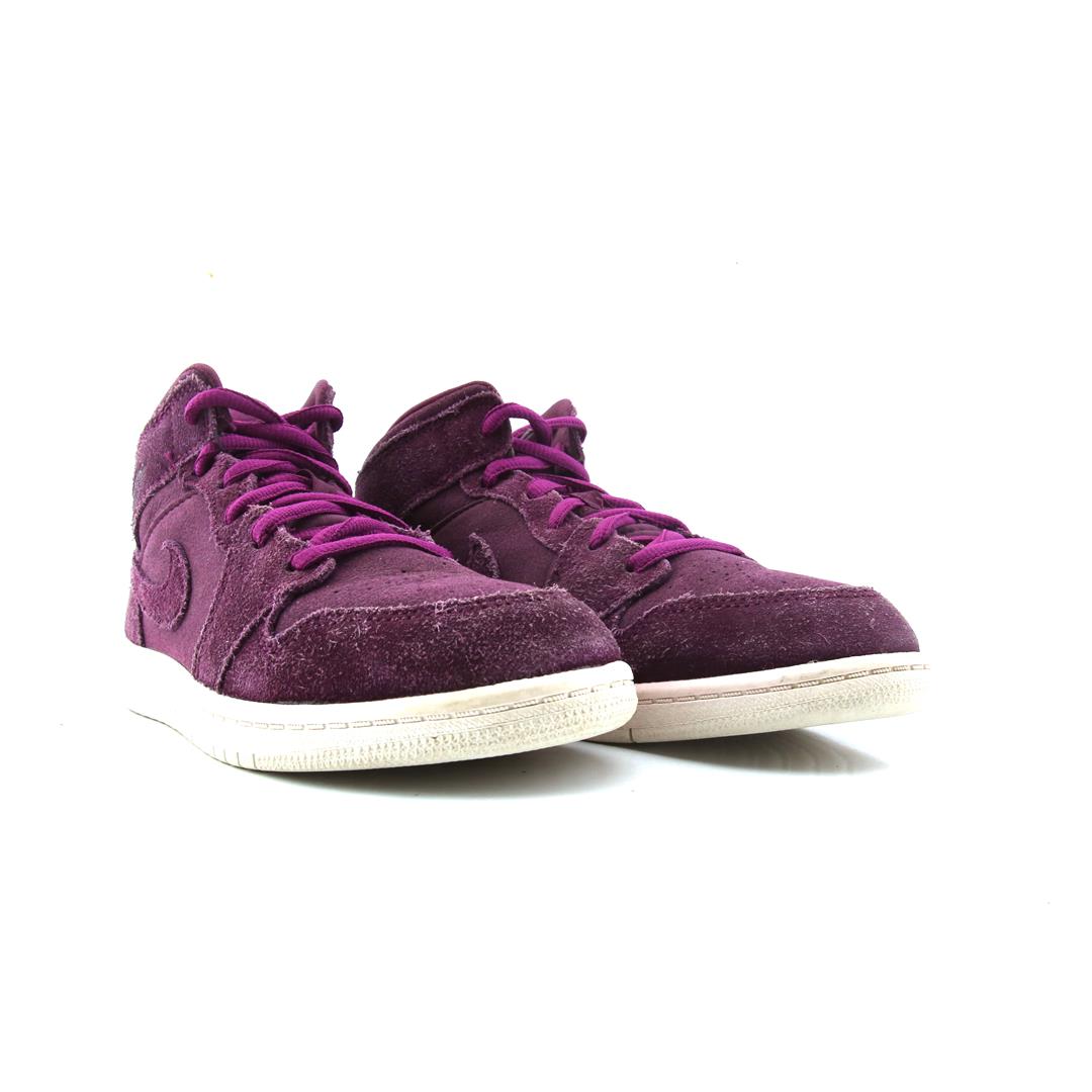 NIKE JORDAN 1 MID
