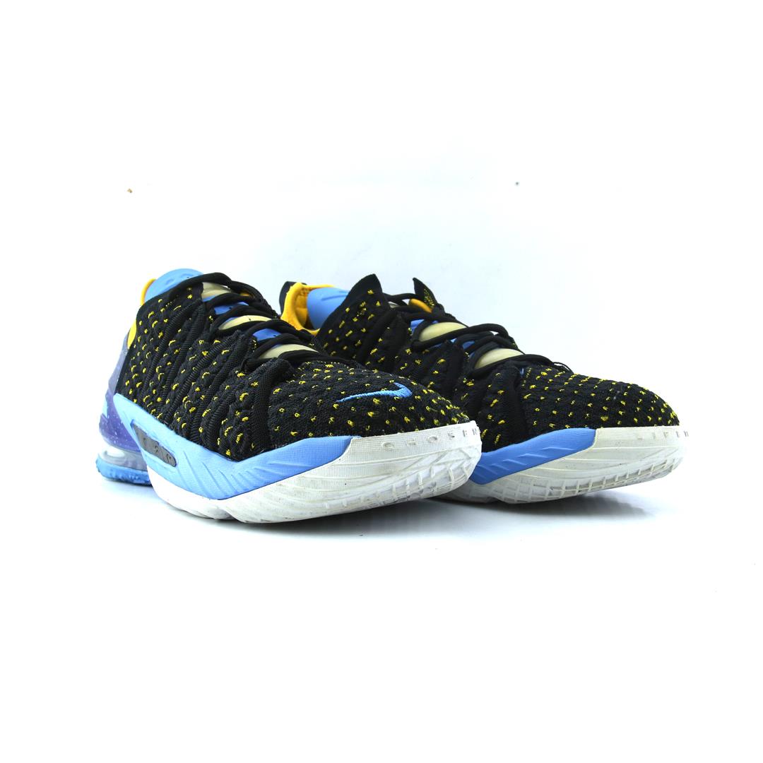 NIKE LEBRON 18 LOW
