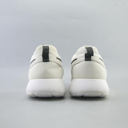 NIKE ROSHE ONE