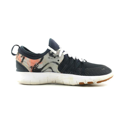 NIKE  FREE TR 7