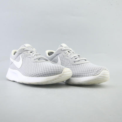 NIKE TANJUN