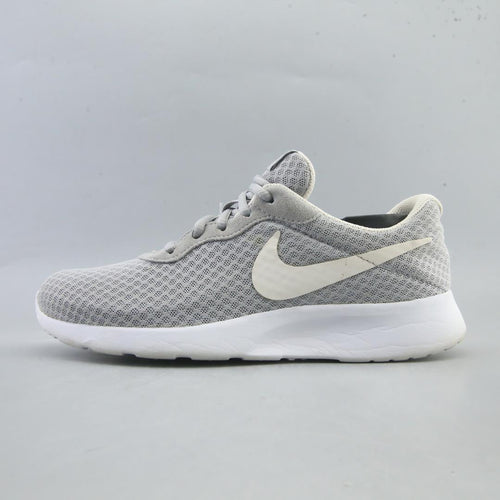 NIKE TANJUN