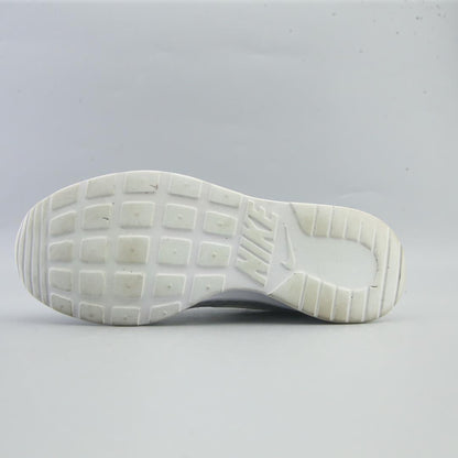 NIKE TANJUN