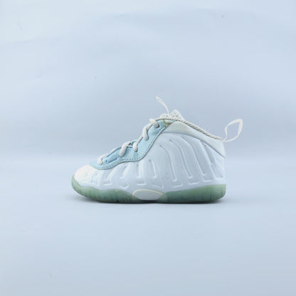 NIKE POSITE ONE