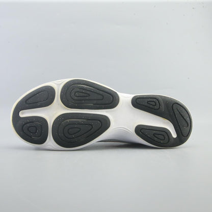 NIKE REVOLUTION 4