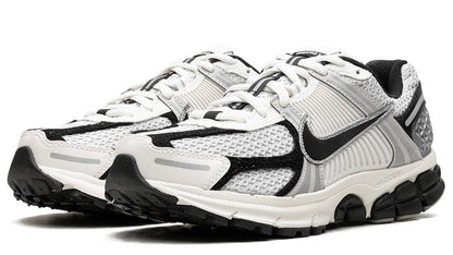 Nike Zoom Vomero 5 Photon Dust Black