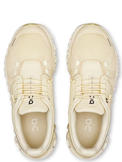 On Running Cloud 6 Castor Ivory (Women's)