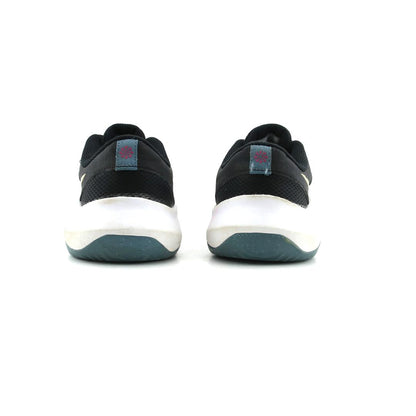 NIKE LEGEND ESSENTIAL 3