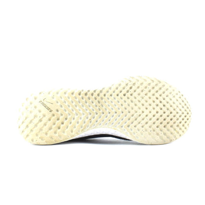 NIKE REVOLUTION 5