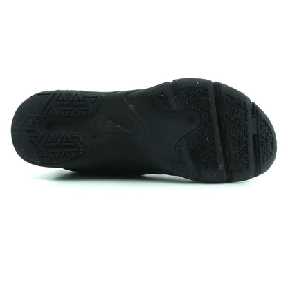 NIKE  LEGEND ESSENTIAL 2