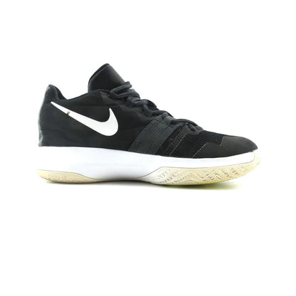 NIKE  KYRIE FLYTRAP