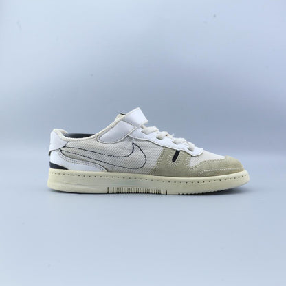 NIKE SQUASH TYPE
