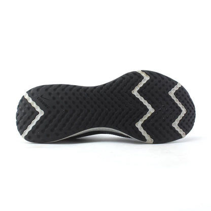 NIKE REVOLUTION 5