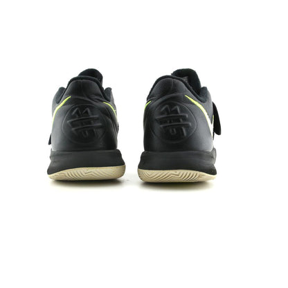 NIKE  KYRIE FLYTRAP 3
