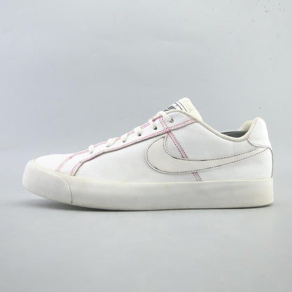 NIKE COURT ROYALE
