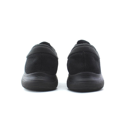 NIKE REVOLUTION 4